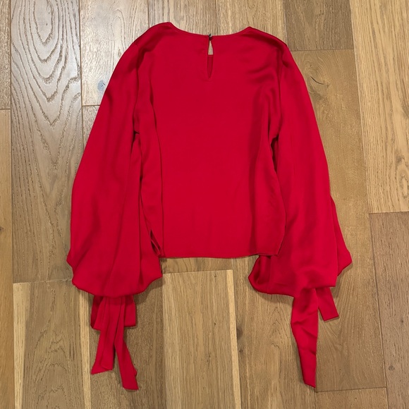 NWOT Vince Camuto Statement Sleeve Blouse - Picture 2 of 3